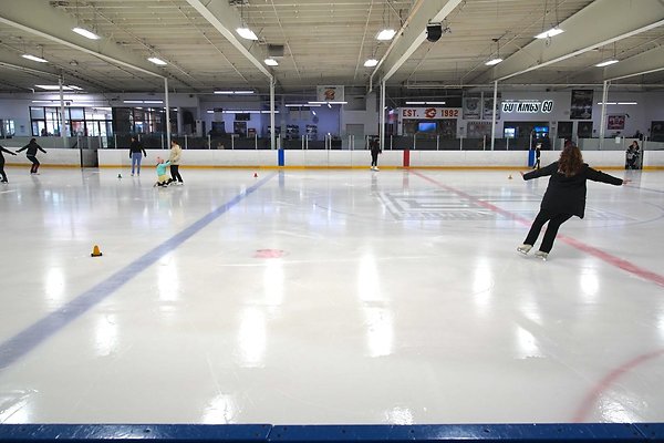 PANO-CITY-LA-Kings-Valley-Ice-Center