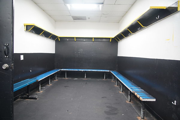 4-Lockers-Lobby-etc