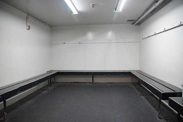 4-Lockers-Lounges-etc