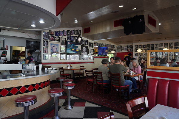 galaxy-diner-047
