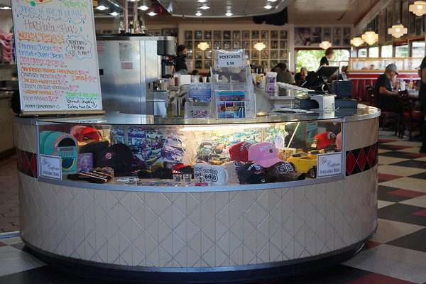 galaxy-diner-039