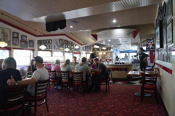 galaxy-diner-072