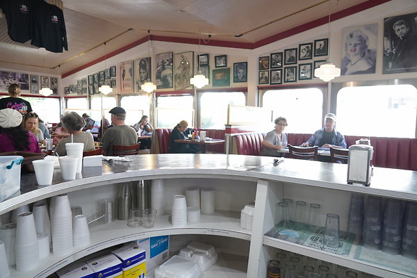 galaxy-diner-070
