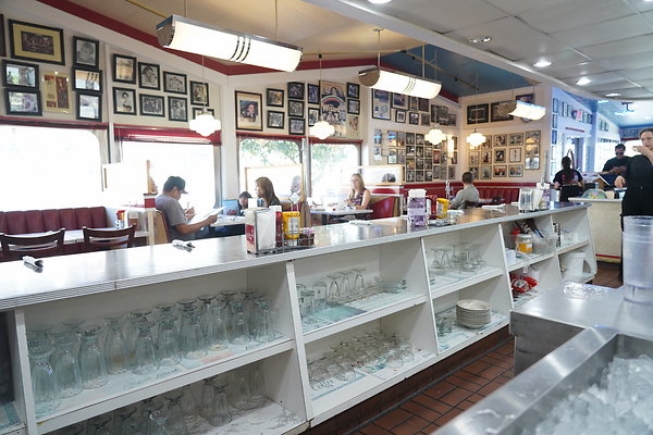 galaxy-diner-068