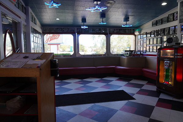galaxy-diner-038