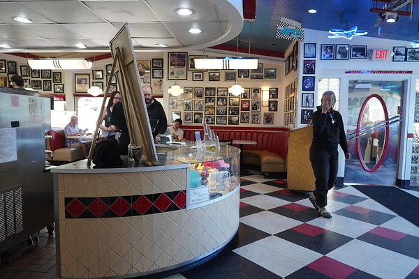 galaxy-diner-036