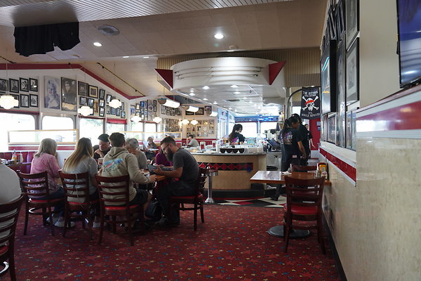 galaxy-diner-065