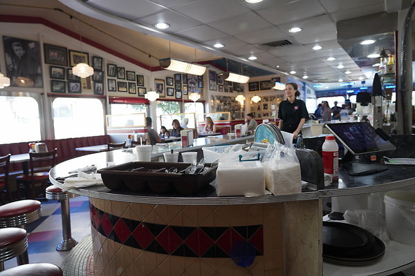 galaxy-diner-056