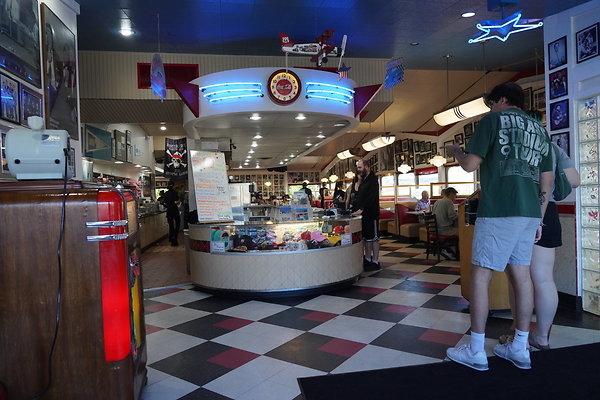galaxy-diner-035