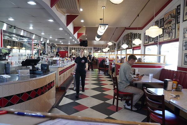galaxy-diner-054