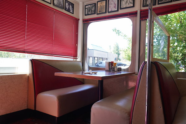 galaxy-diner-014