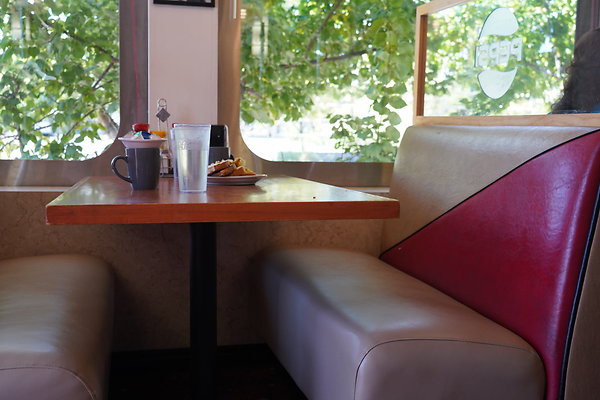 galaxy-diner-011