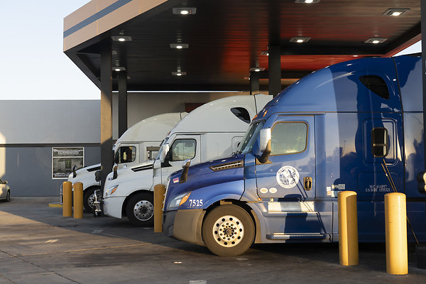Winslow-One9-Truck-Stop-NOT-CLEARED